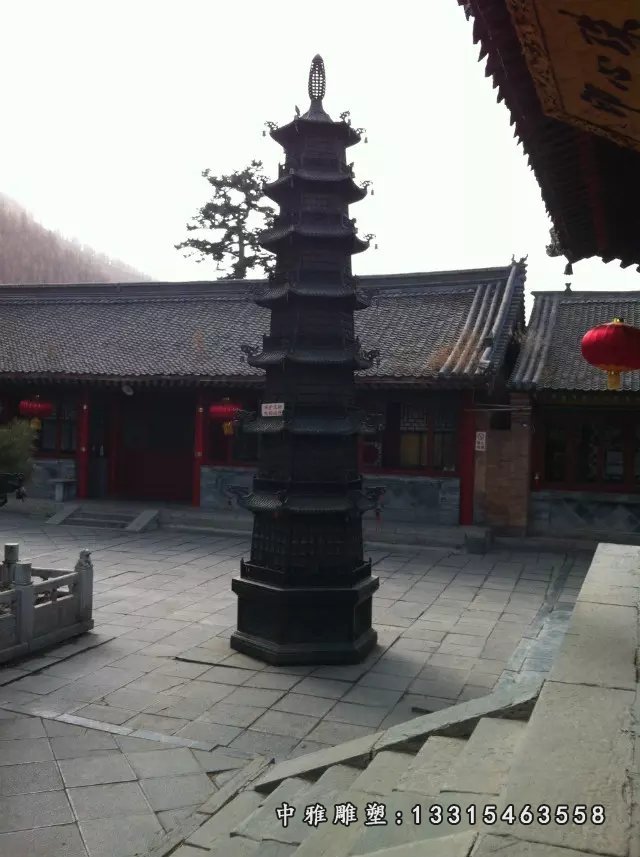 佛塔铜雕，广场塔铜雕