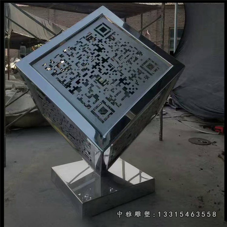 公园镜面不锈钢镂空魔方雕塑 (1)