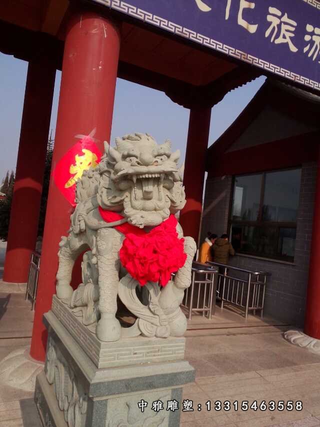 青石景区看门麒麟门墩 (1)