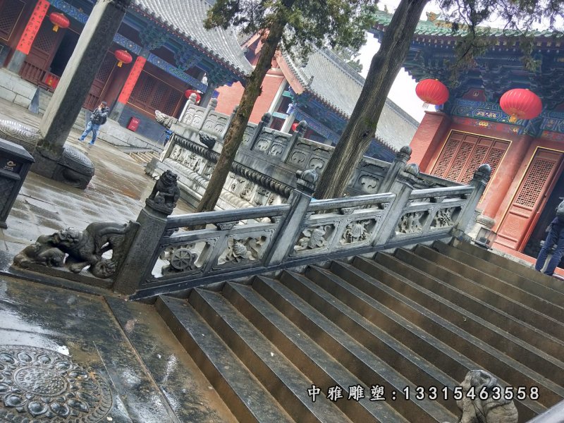 青石寺庙栏板石雕