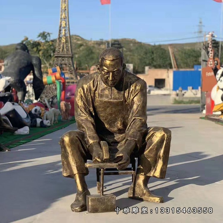 铜雕广场小品钉鞋人物雕塑