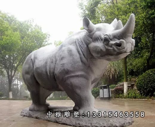 犀牛石雕，公园动物石雕