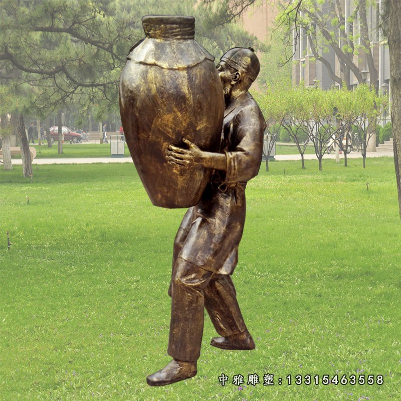 仿铜人物抬酒缸室外公园景观雕塑，玻璃钢仿铜雕塑