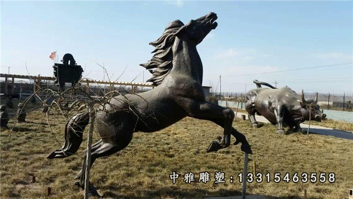 奔腾的马，公园景观雕塑