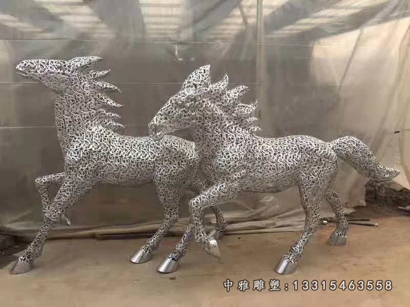 不锈钢镂空奔跑马雕塑 (2)[1]