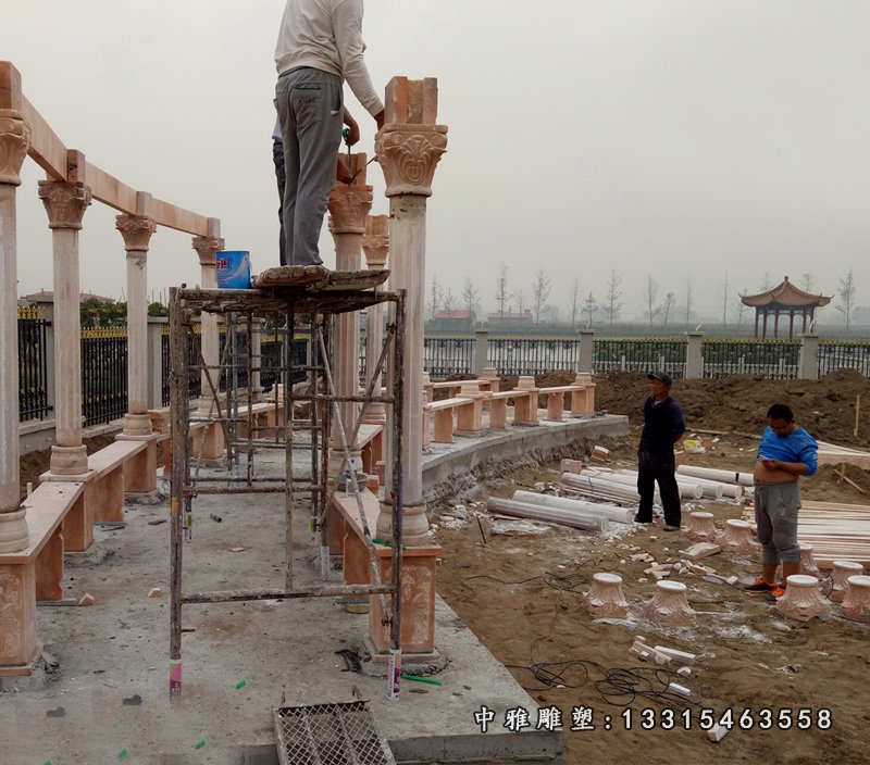公园景观石雕，晚霞红长廊石雕