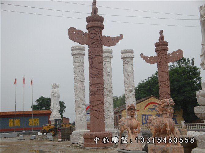 石雕龙柱，盘龙柱，华表
