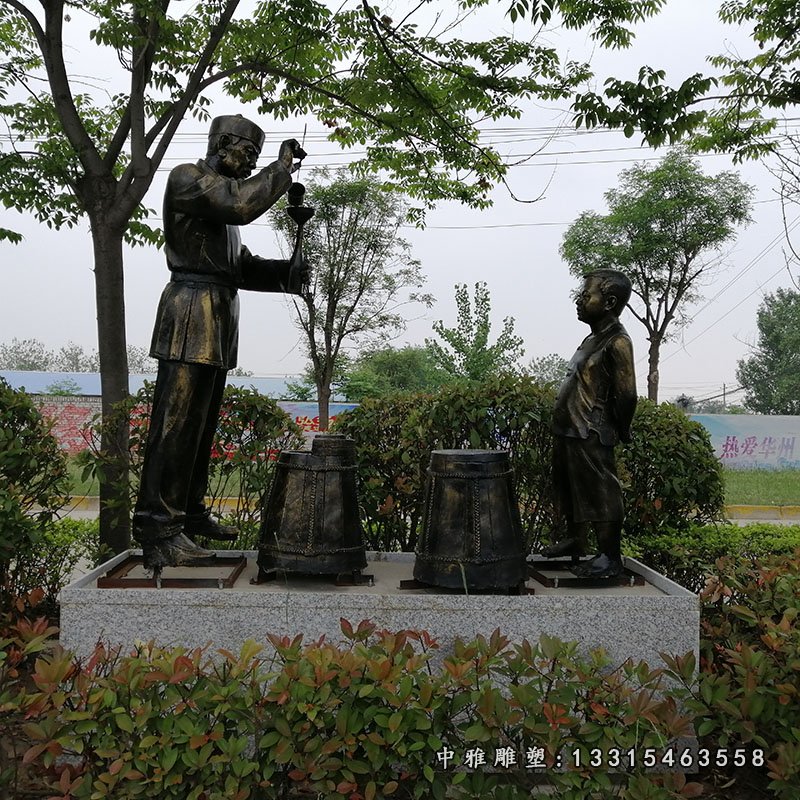 步行街民俗人物打酱油铜雕 (2)