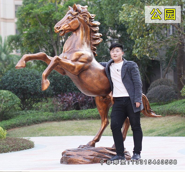 玻璃钢仿铜马雕塑，公园仿铜动物雕塑