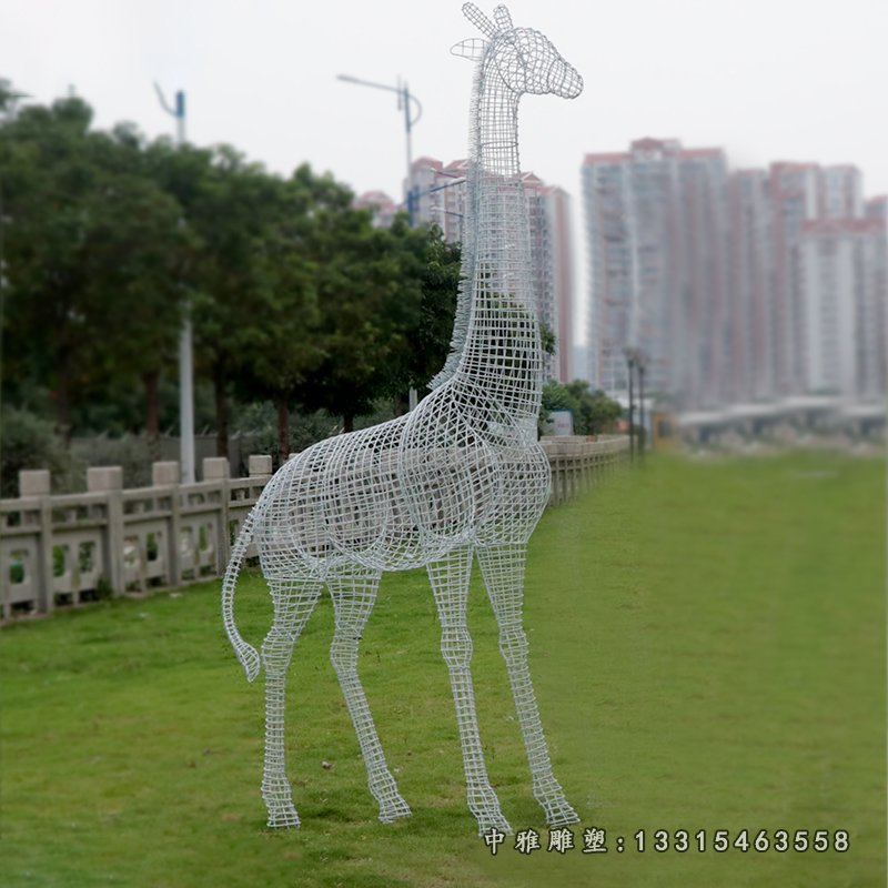 不锈钢镂空长颈鹿雕塑 (1)