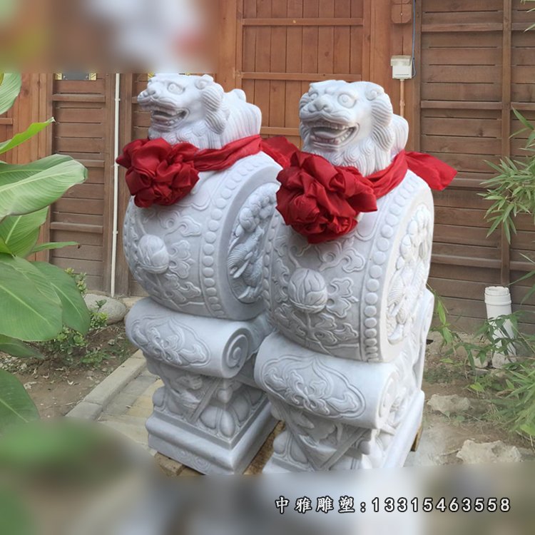 抱鼓石雕塑，大理石门墩
